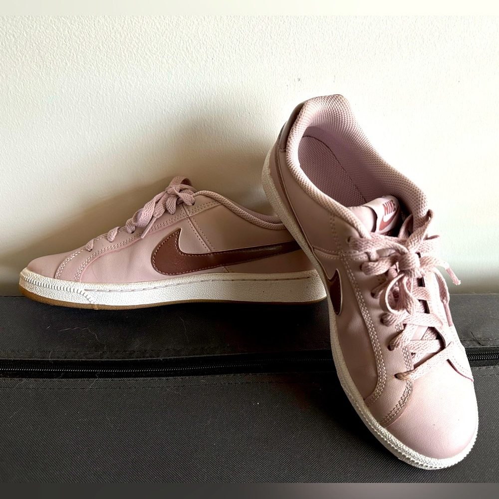 Nike Court Borough Low Basketball Shoes Gem